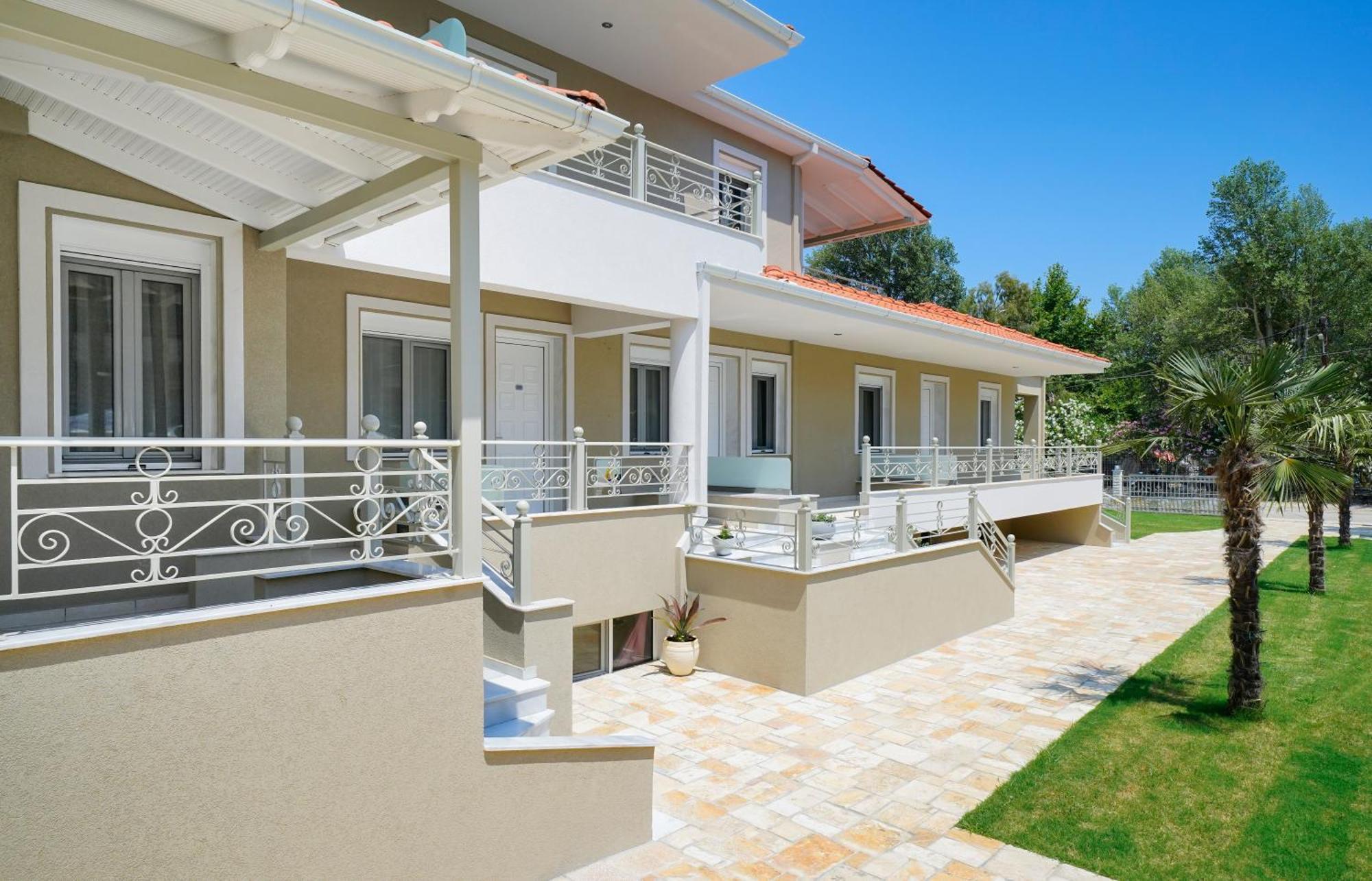 Lobelia Luxury Suites Chrysi Ammoudia Exterior foto