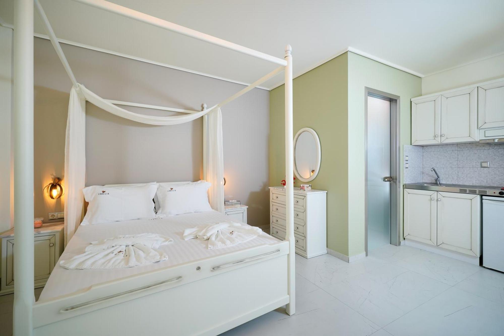 Lobelia Luxury Suites Chrysi Ammoudia Exterior foto