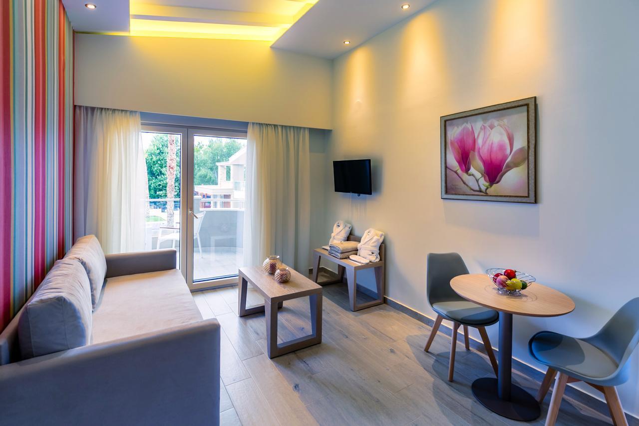 Lobelia Luxury Suites Chrysi Ammoudia Exterior foto